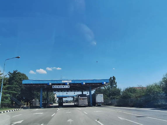 148 kilometrów strachu i setki zakrętów, czyli jak zakochaliśmy się w Rumunii jadąc kamperem do Grecji 1 Kamperem przez Rumunię